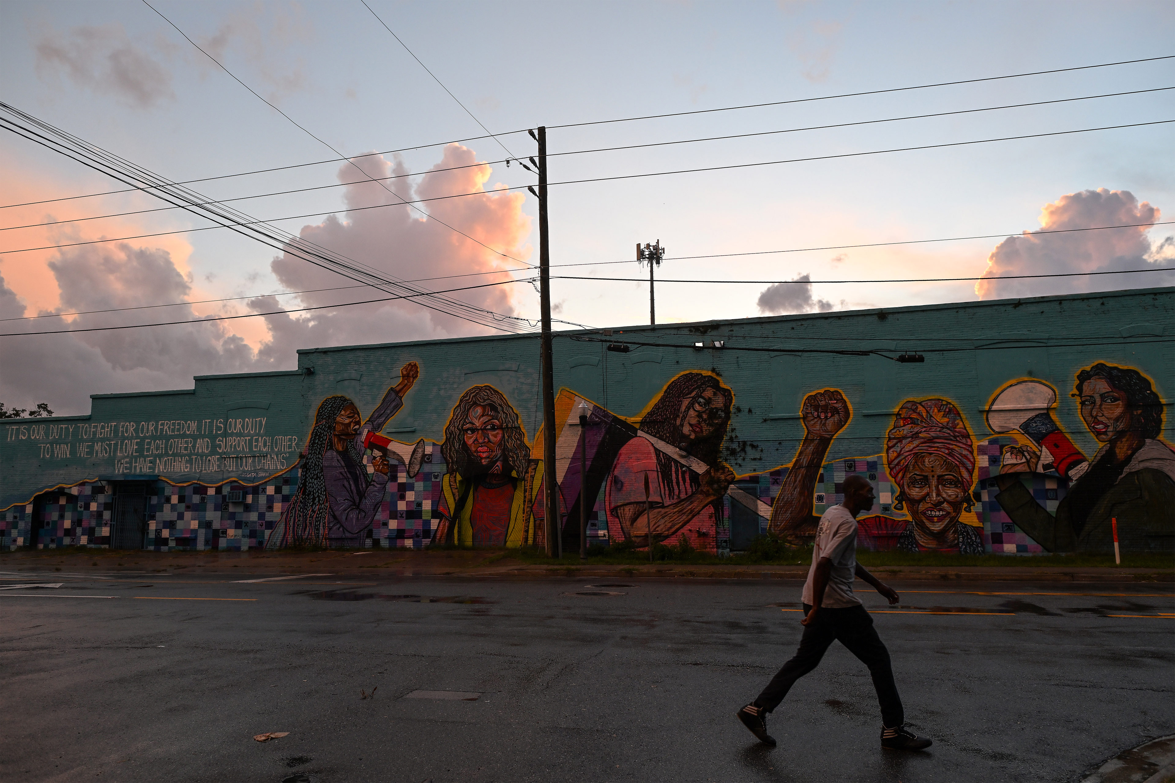 Violencia por armas de fuego: el impacto silencioso en niños latinos de Florida